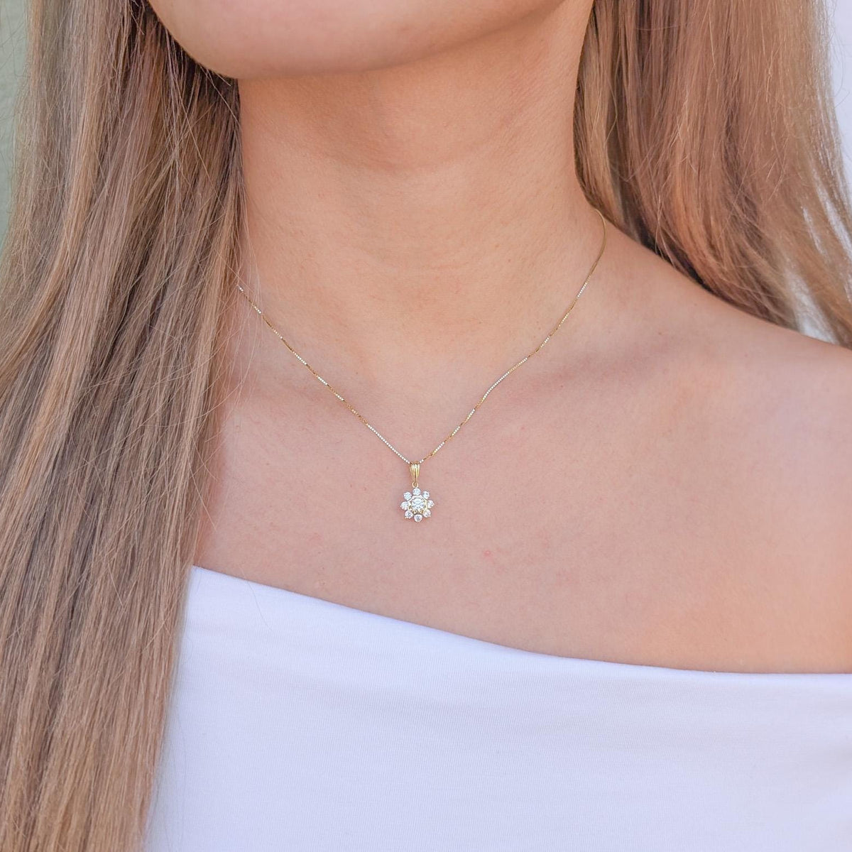Tiny Flower Pendant