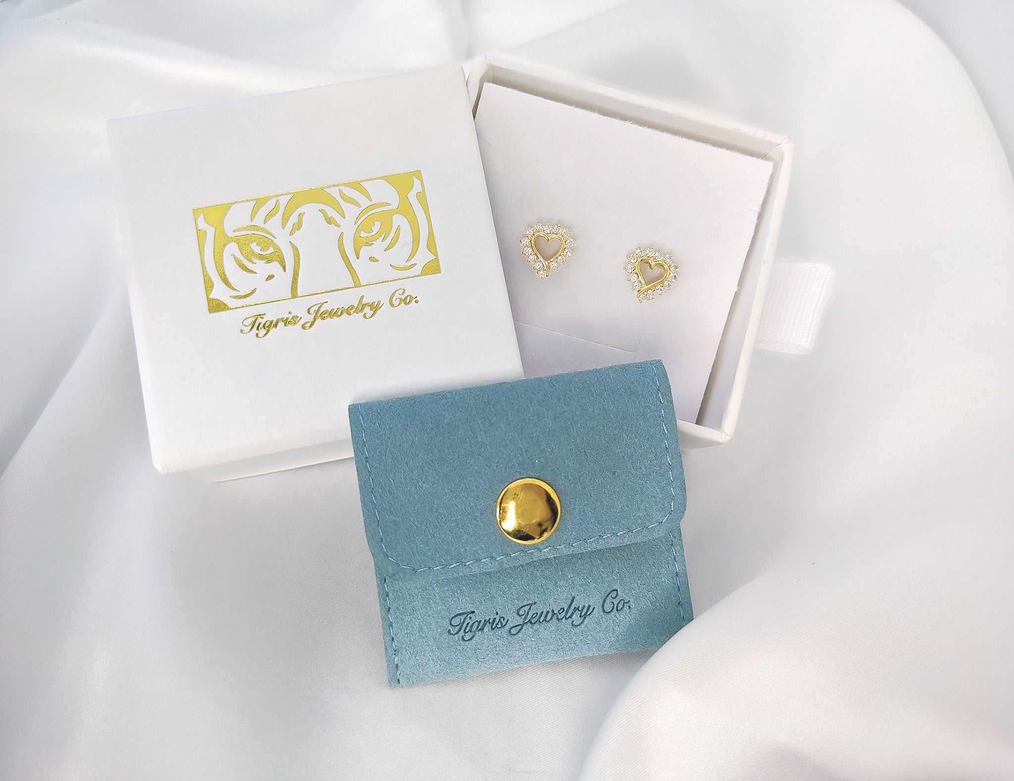Classic Heart Earrings
