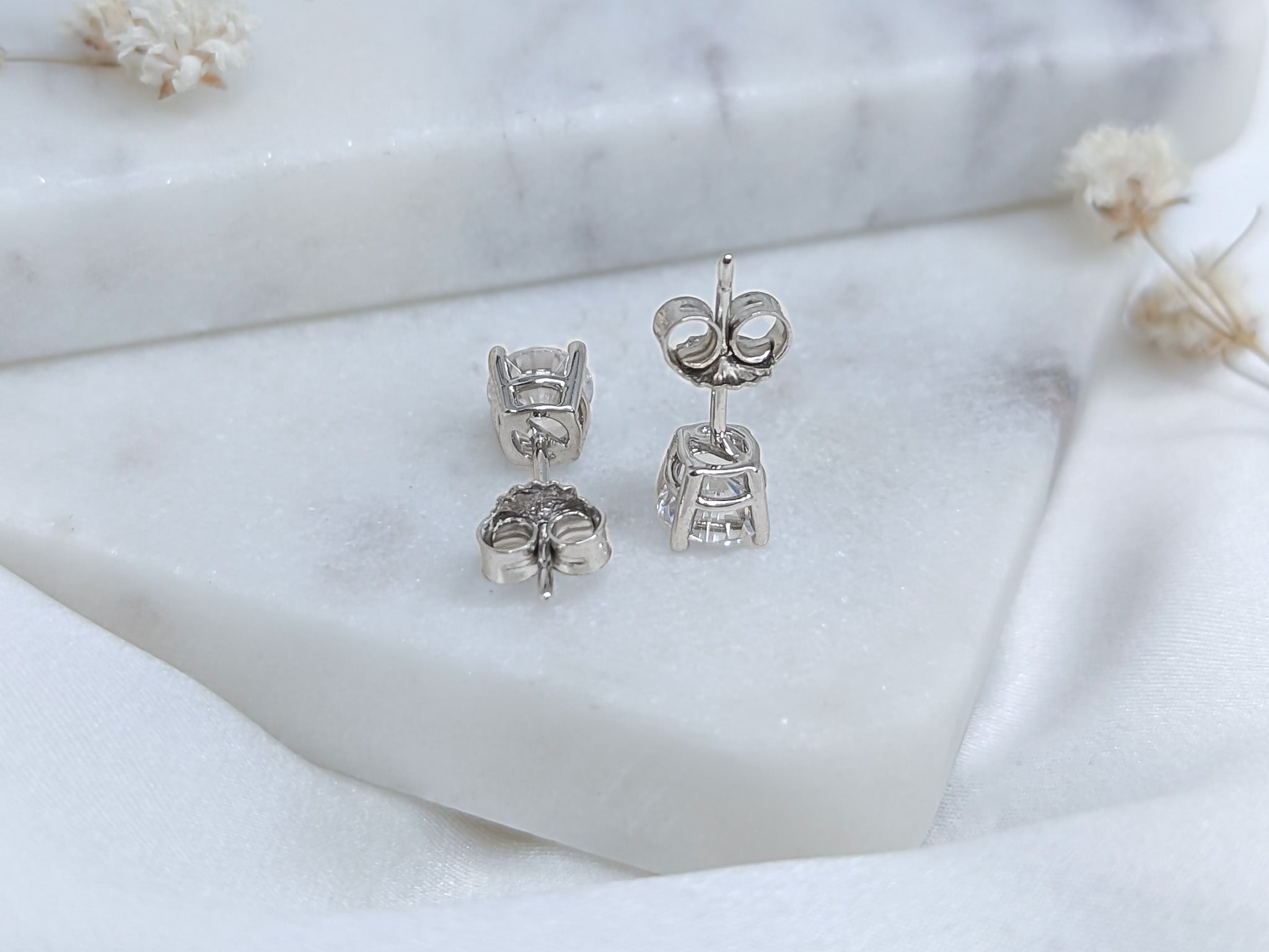 Classic Solitaire Earrings