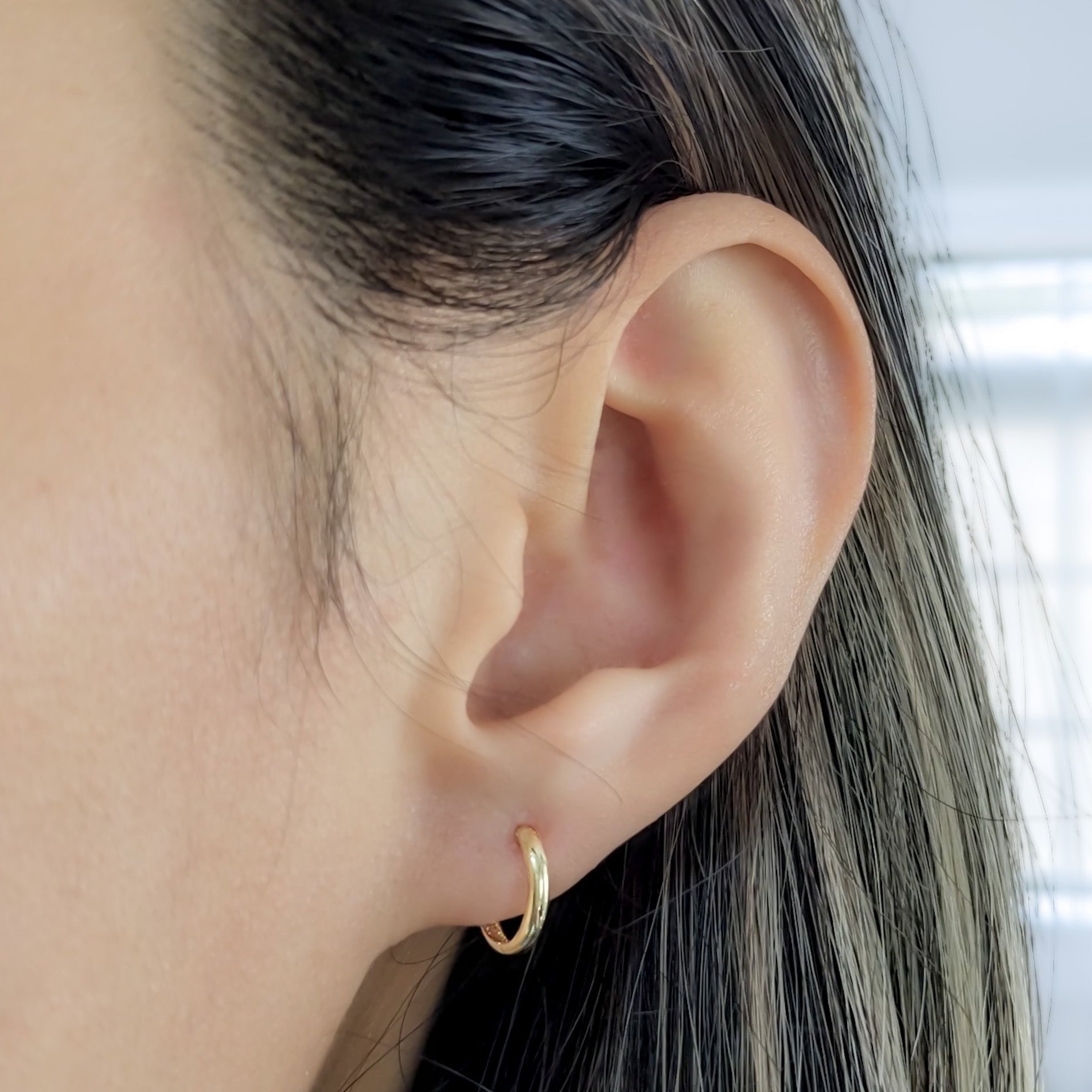 Small Gold Hoop Earrings - 10.8mm