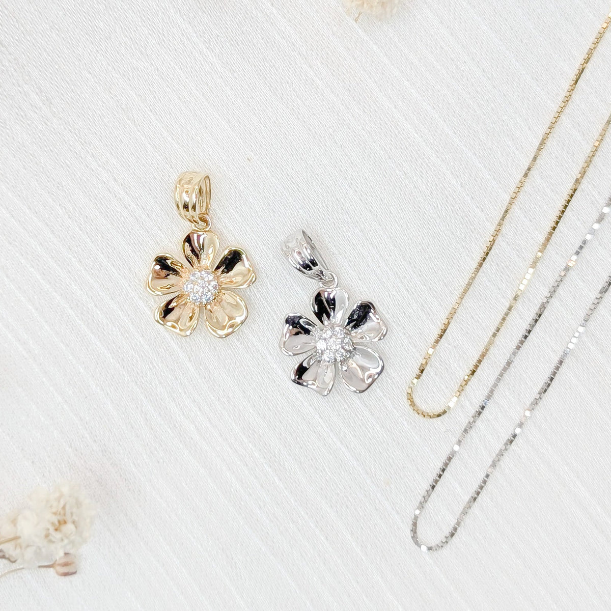 Primrose Pendant