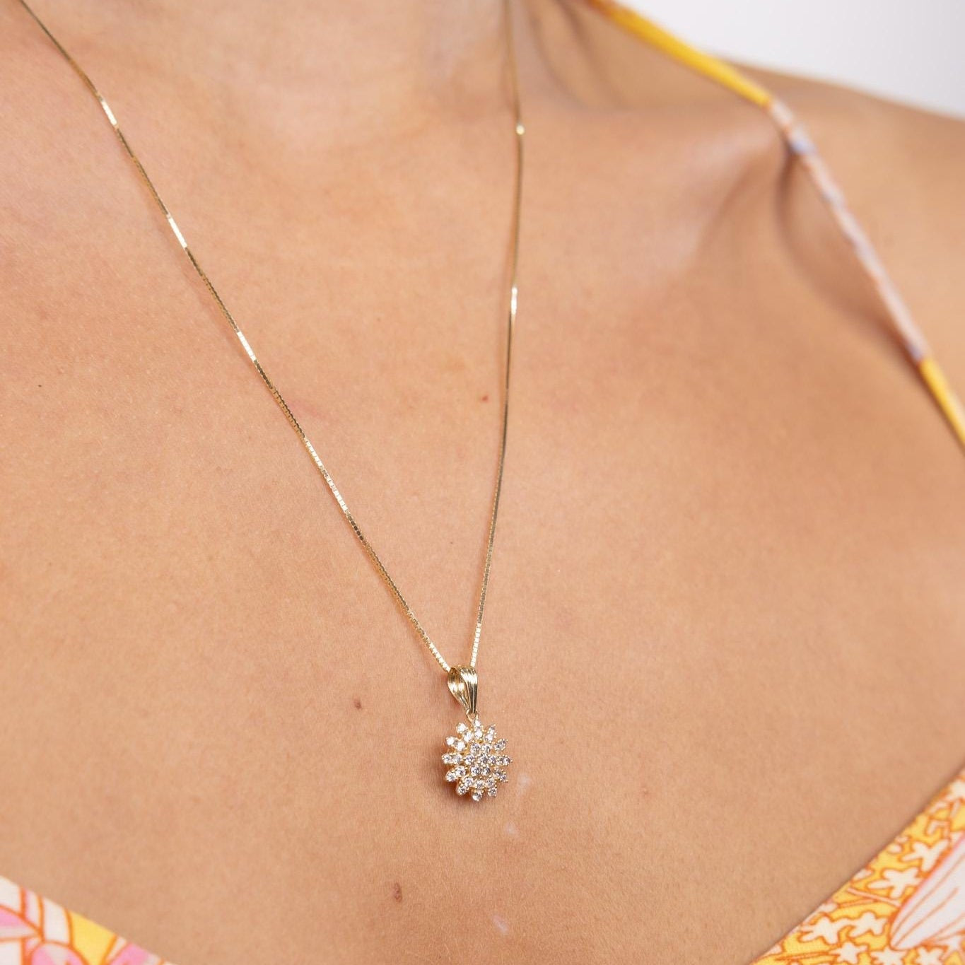 Dainty Flower Pendant