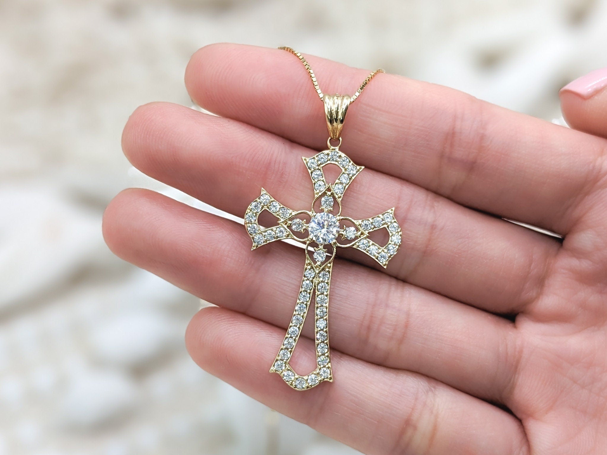 Bold Fan Cross Pendant