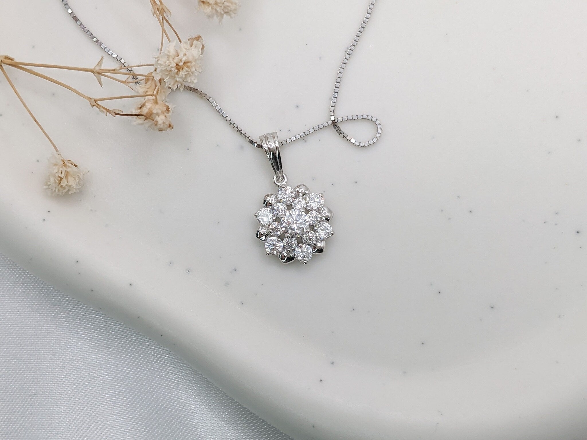 Petals Blooming Pendant