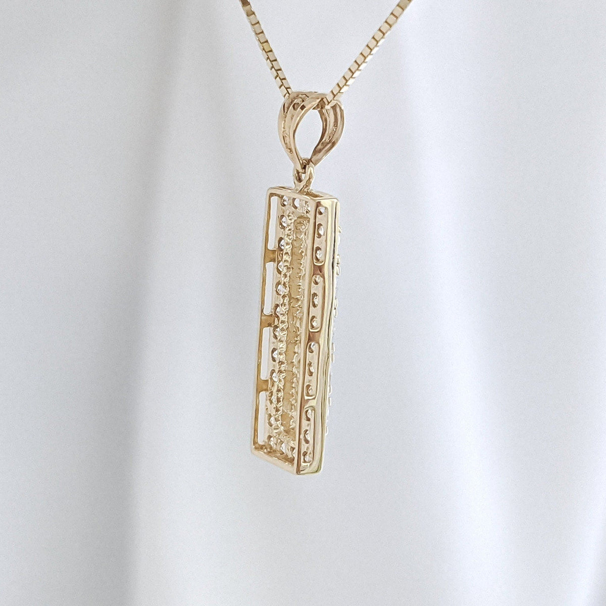 Classic Bar Pendant