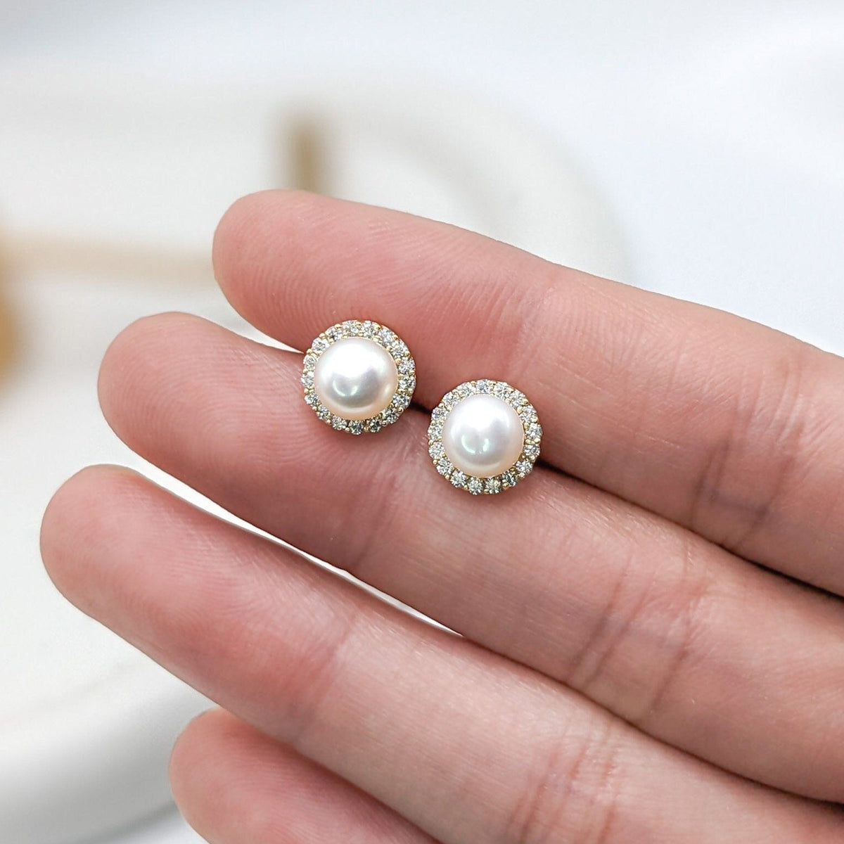 Halo Pearl Earrings