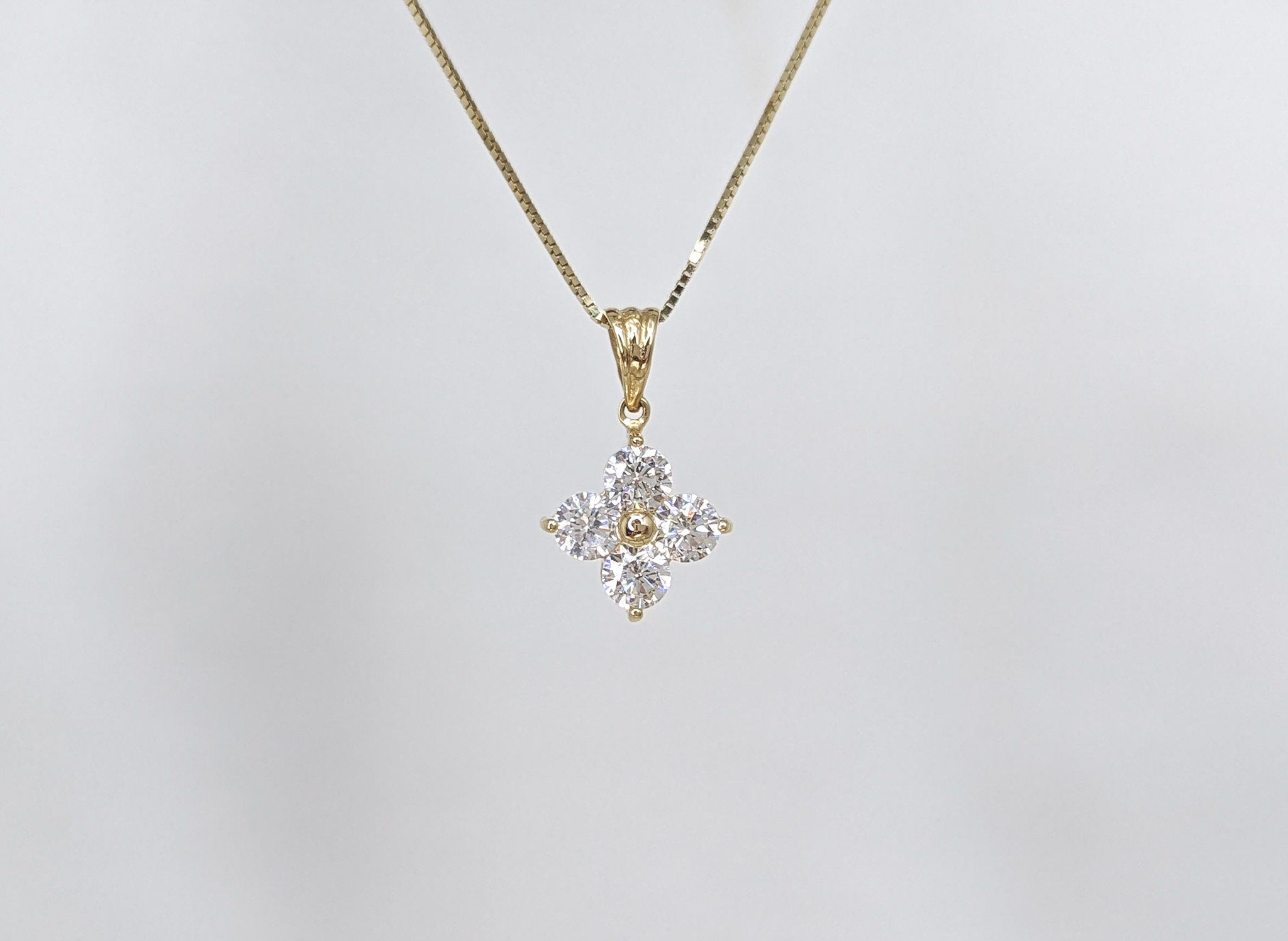 Clover Cluster Pendant