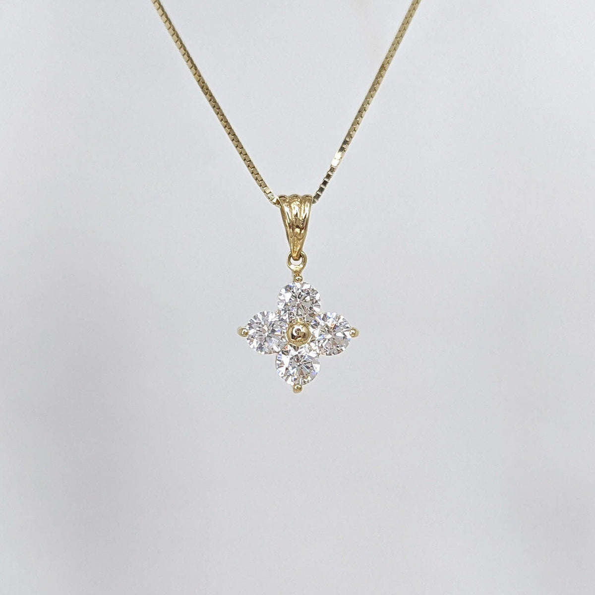 Clover Cluster Pendant