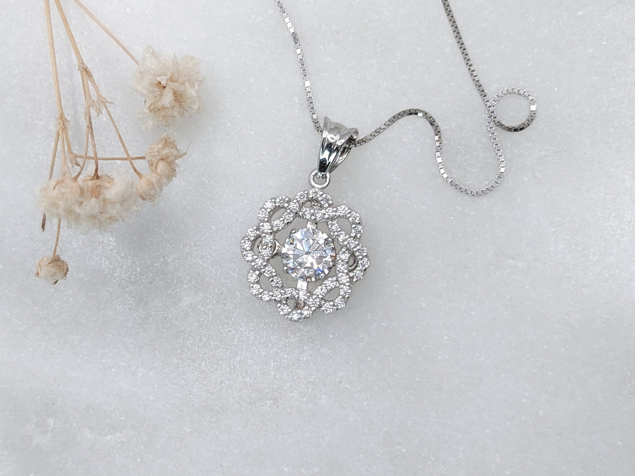 Flower Dancing Stone Pendant