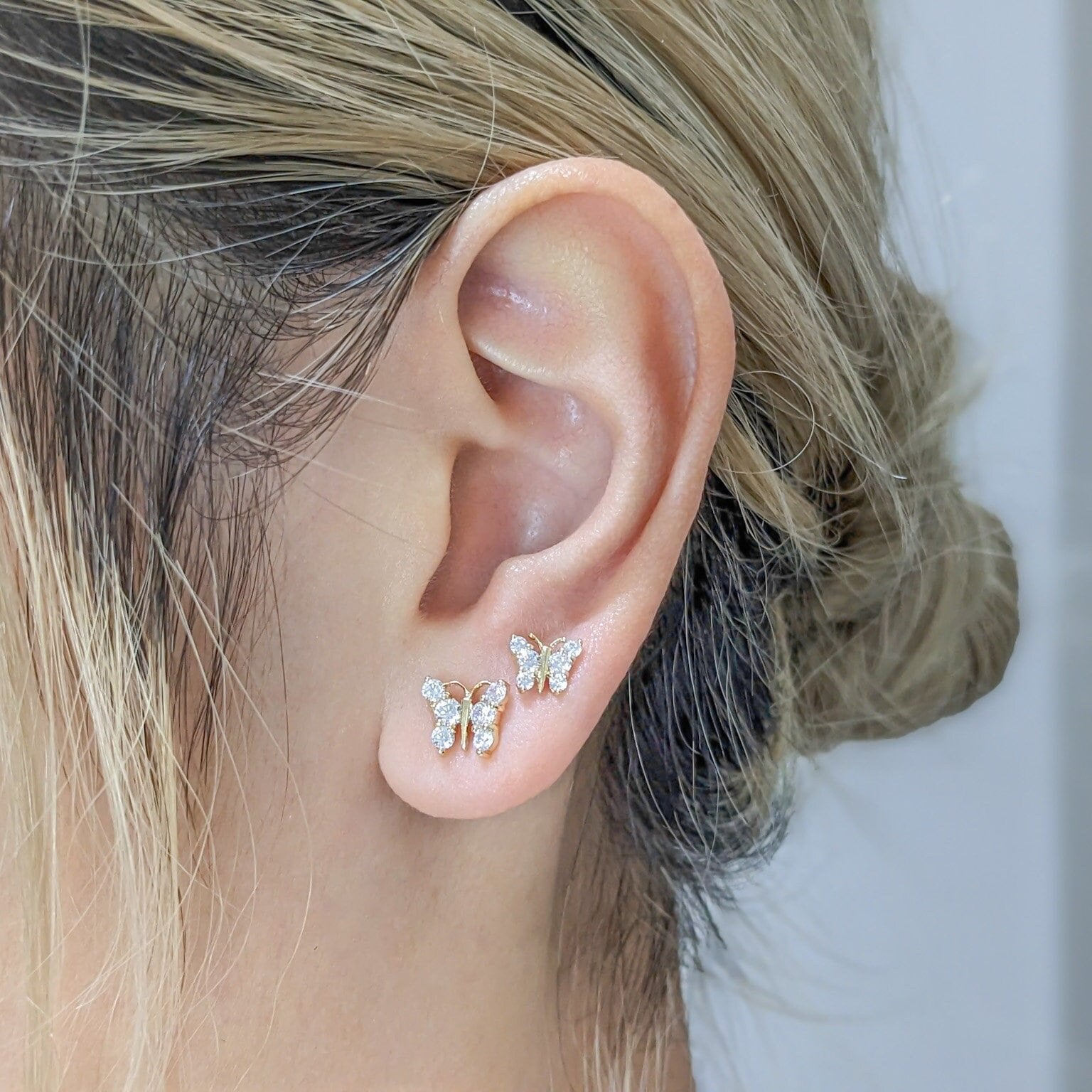 Dainty Butterfly Earring