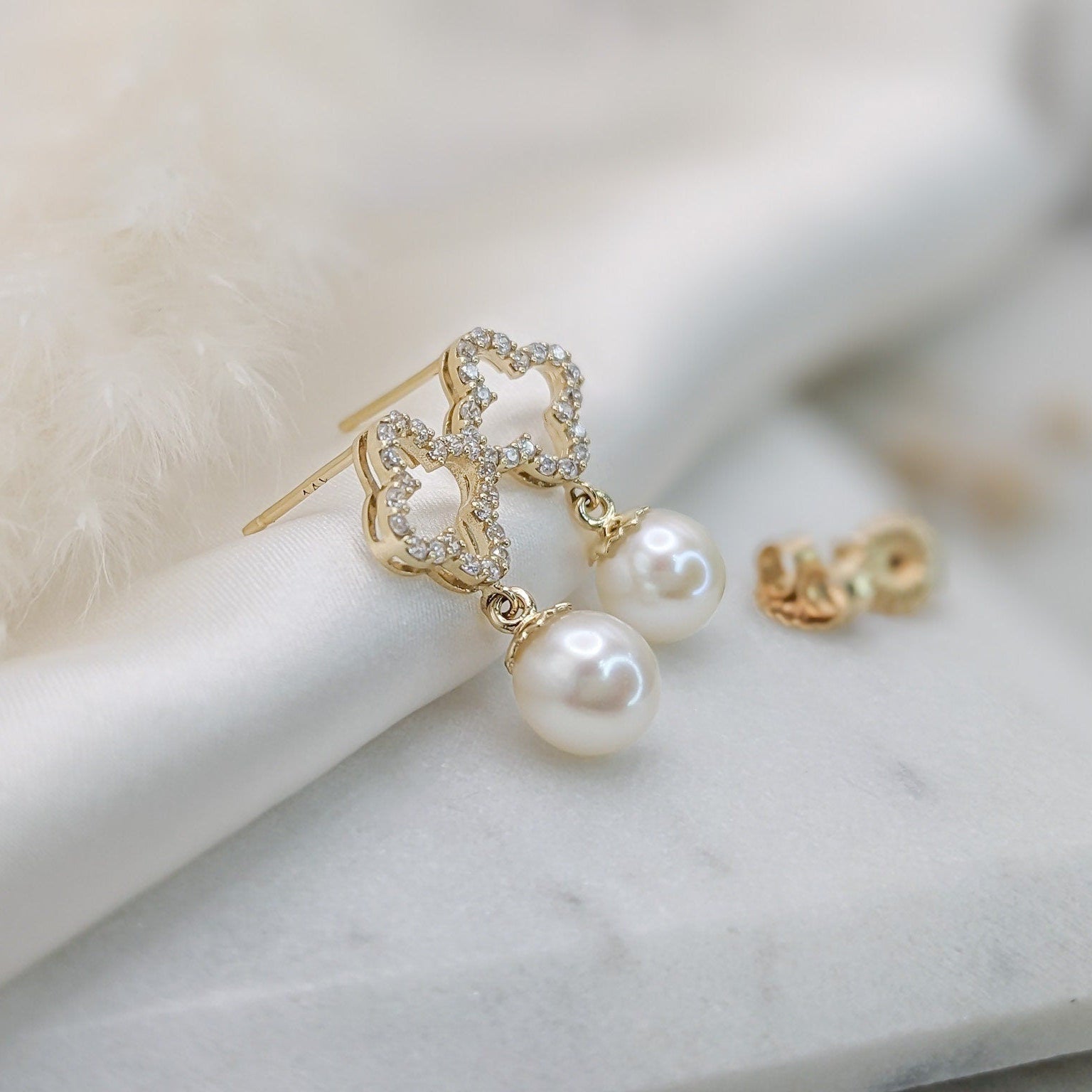 Clover Pearl Drop Earrings