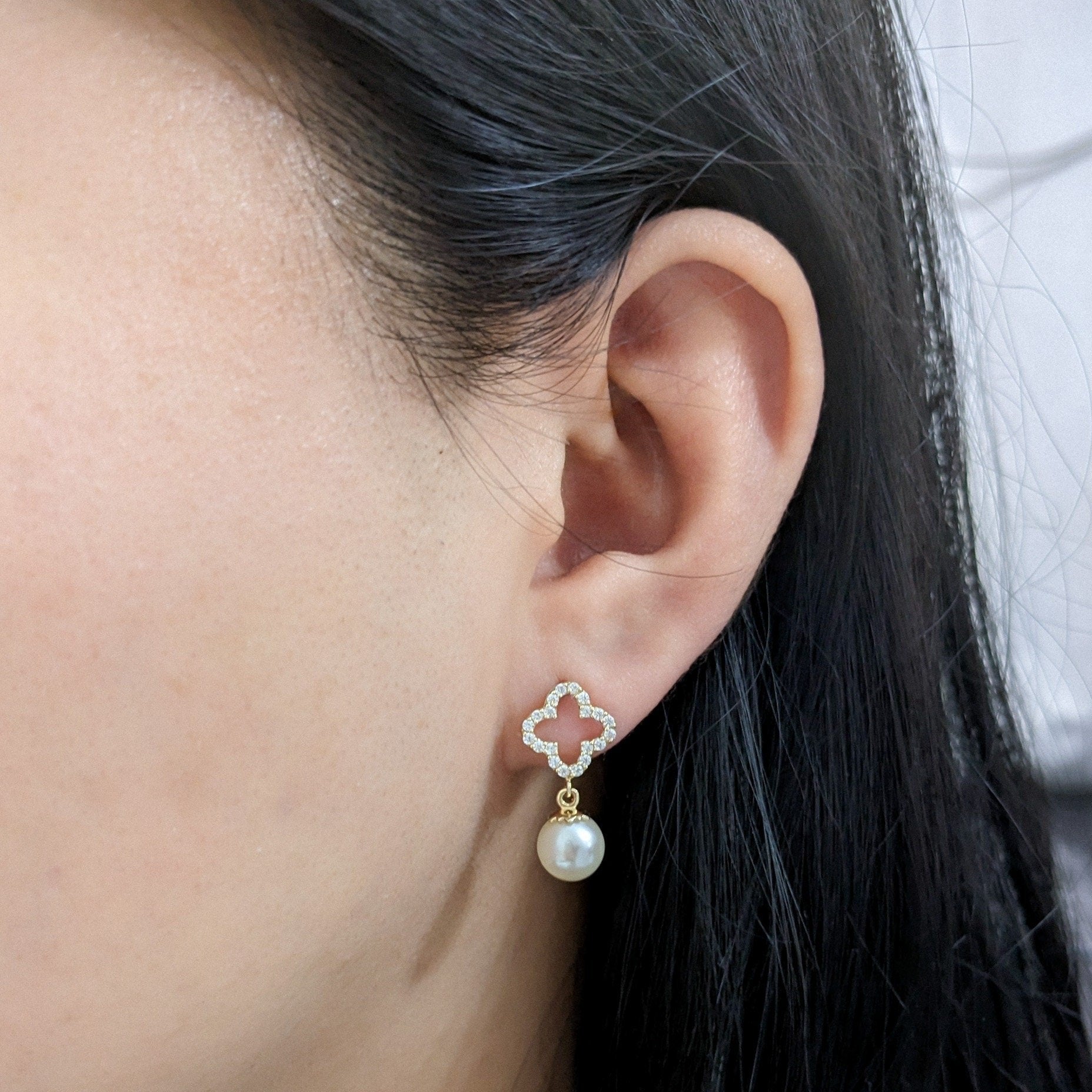 Clover Pearl Drop Earrings