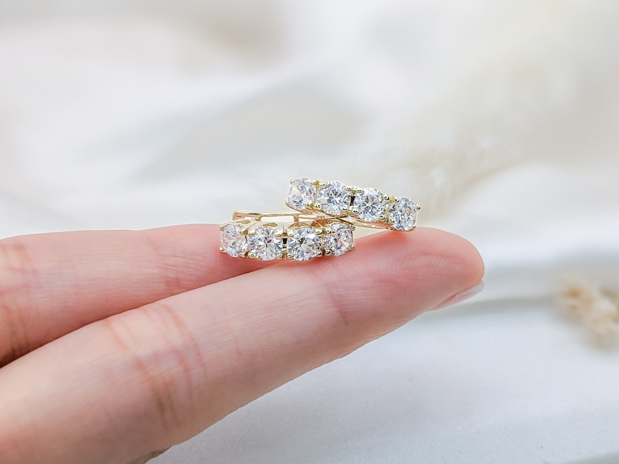 Eternity English Lock Earrings