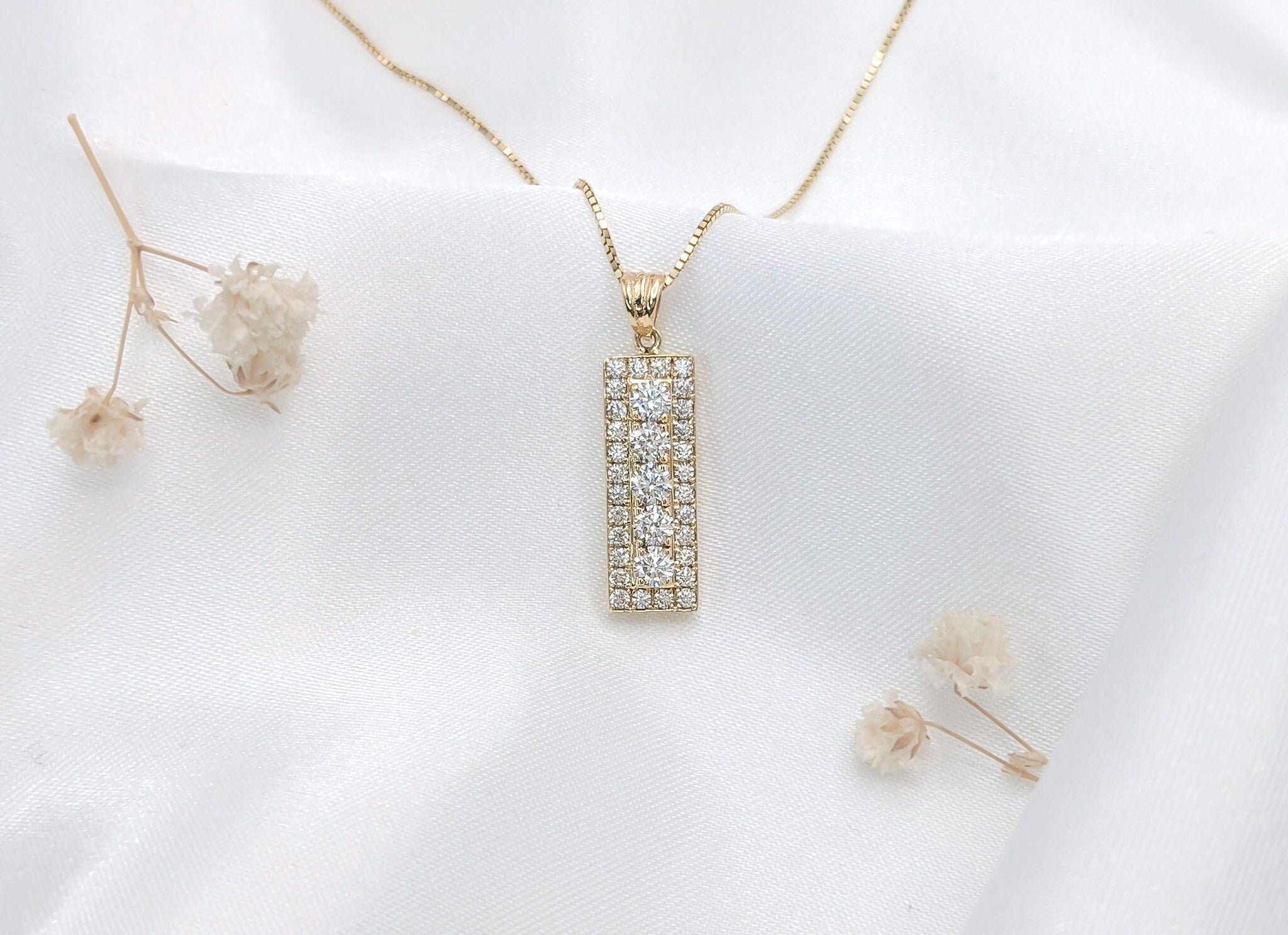 Classic Bar Pendant