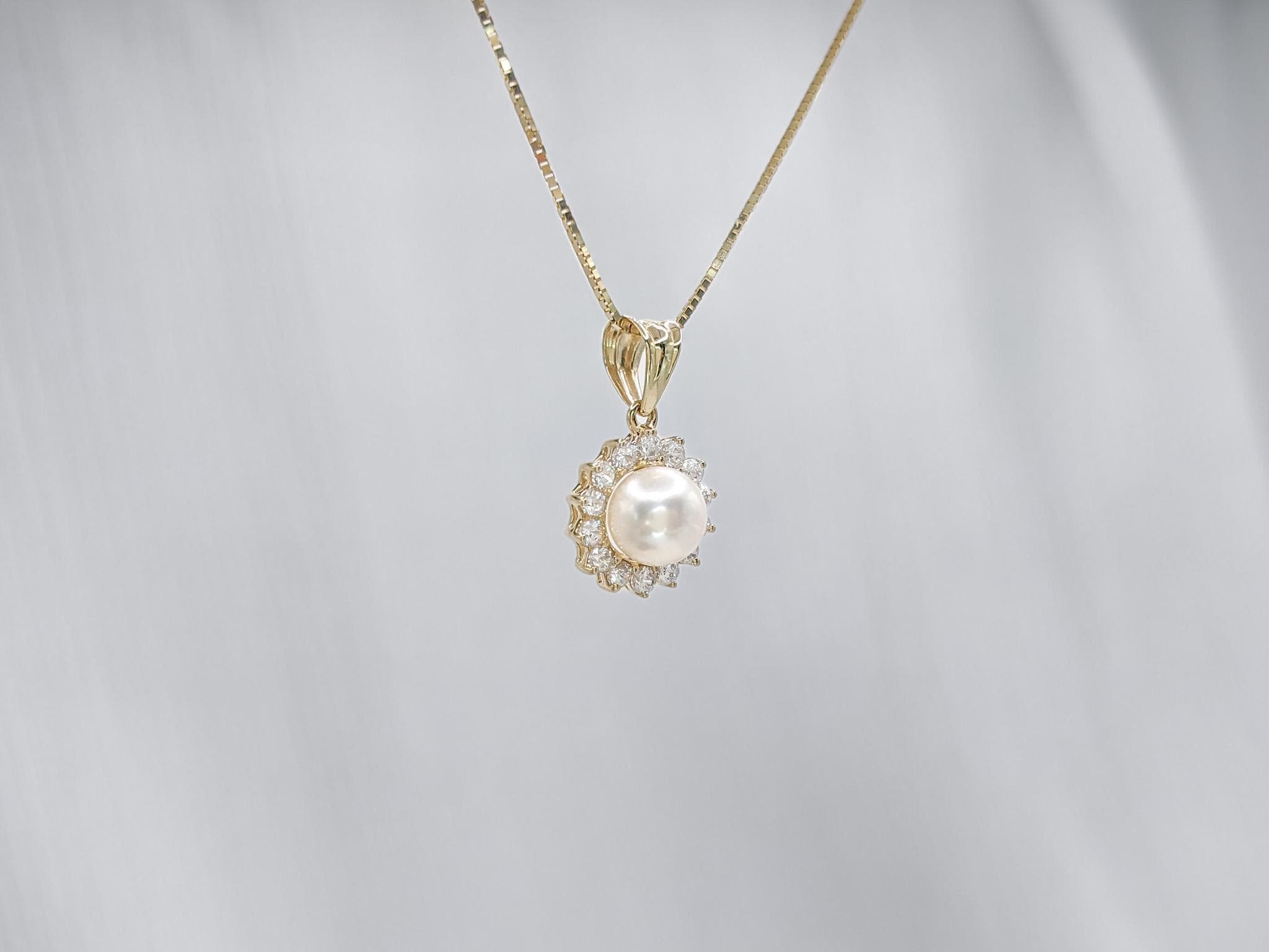 Flower Pearl Pendant