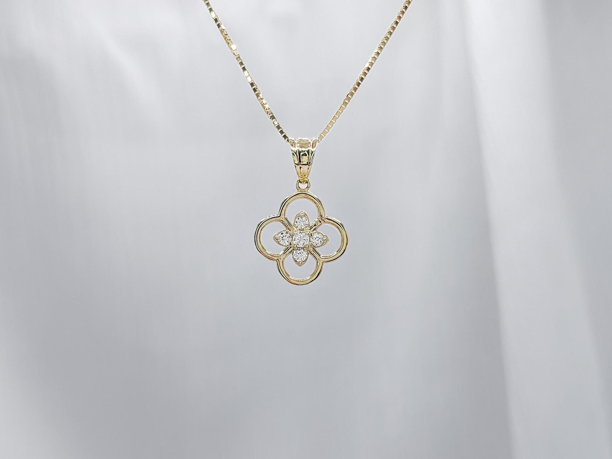 Gold Clover Pendant