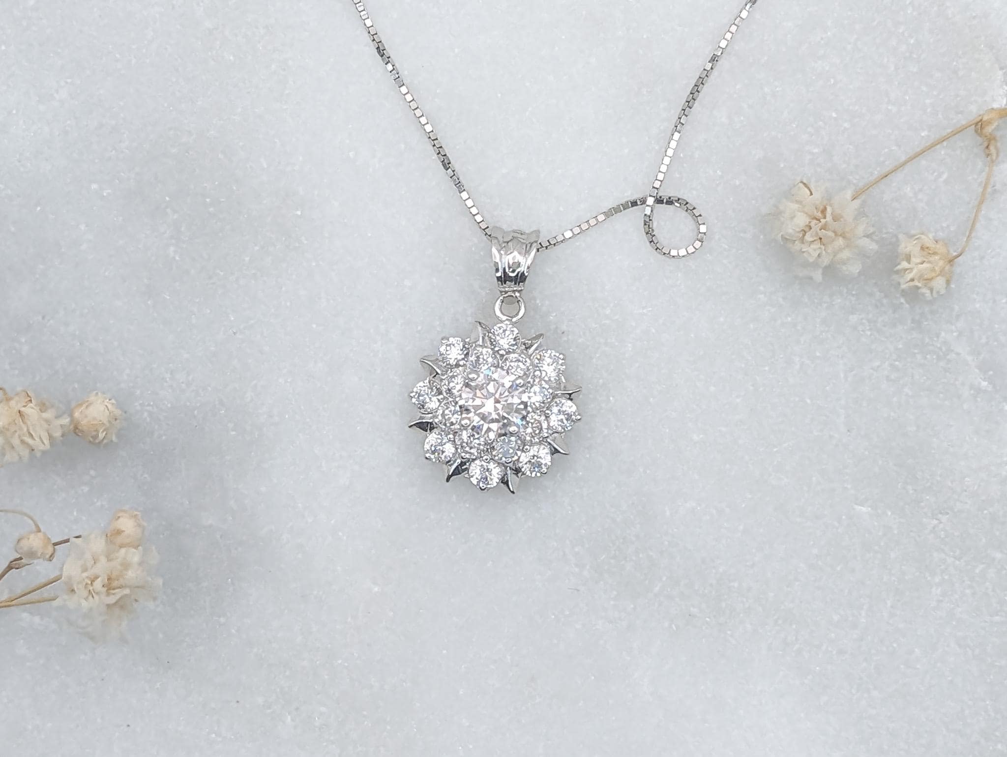 Starburst Flower Necklace