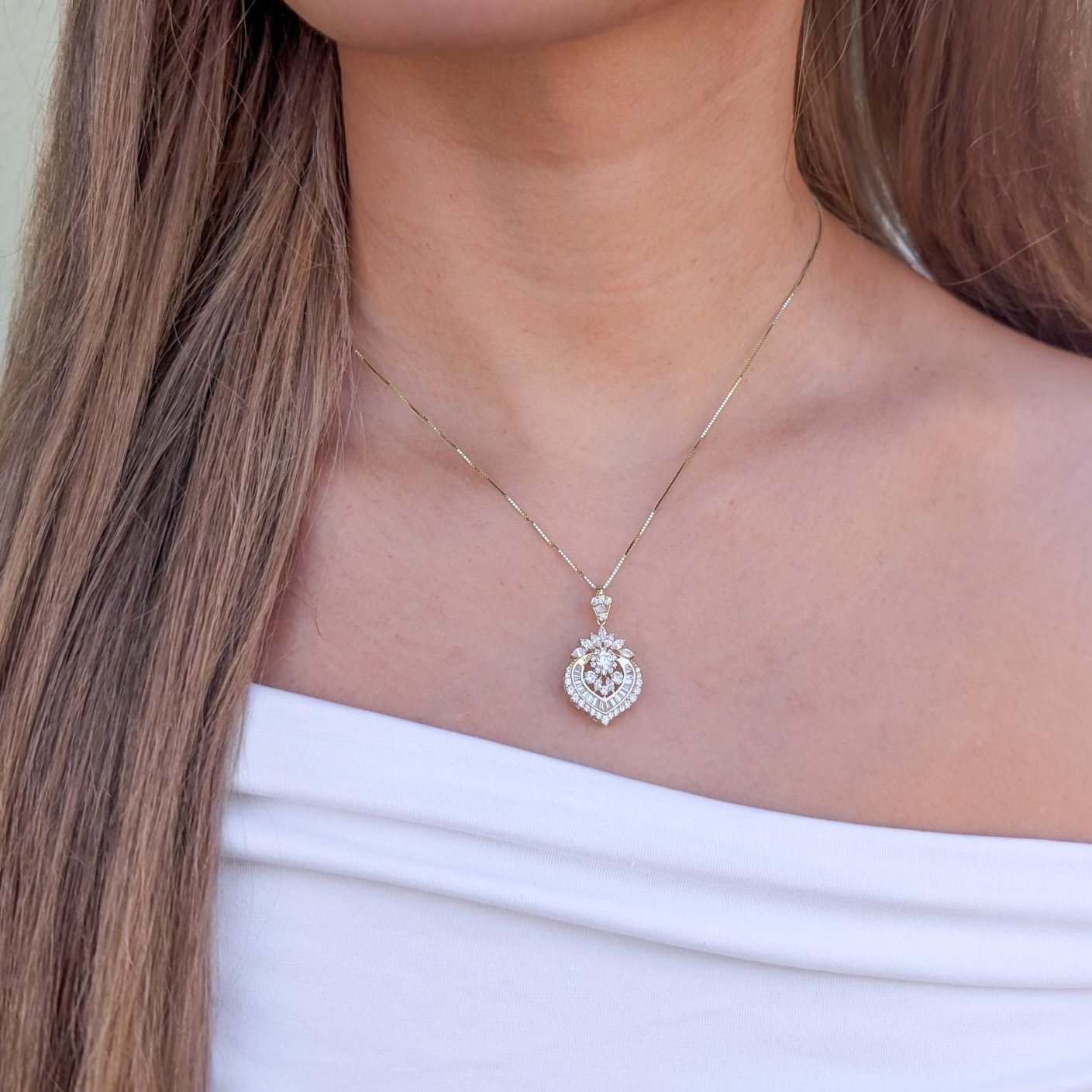 Elegant Victorian Heart Pendant