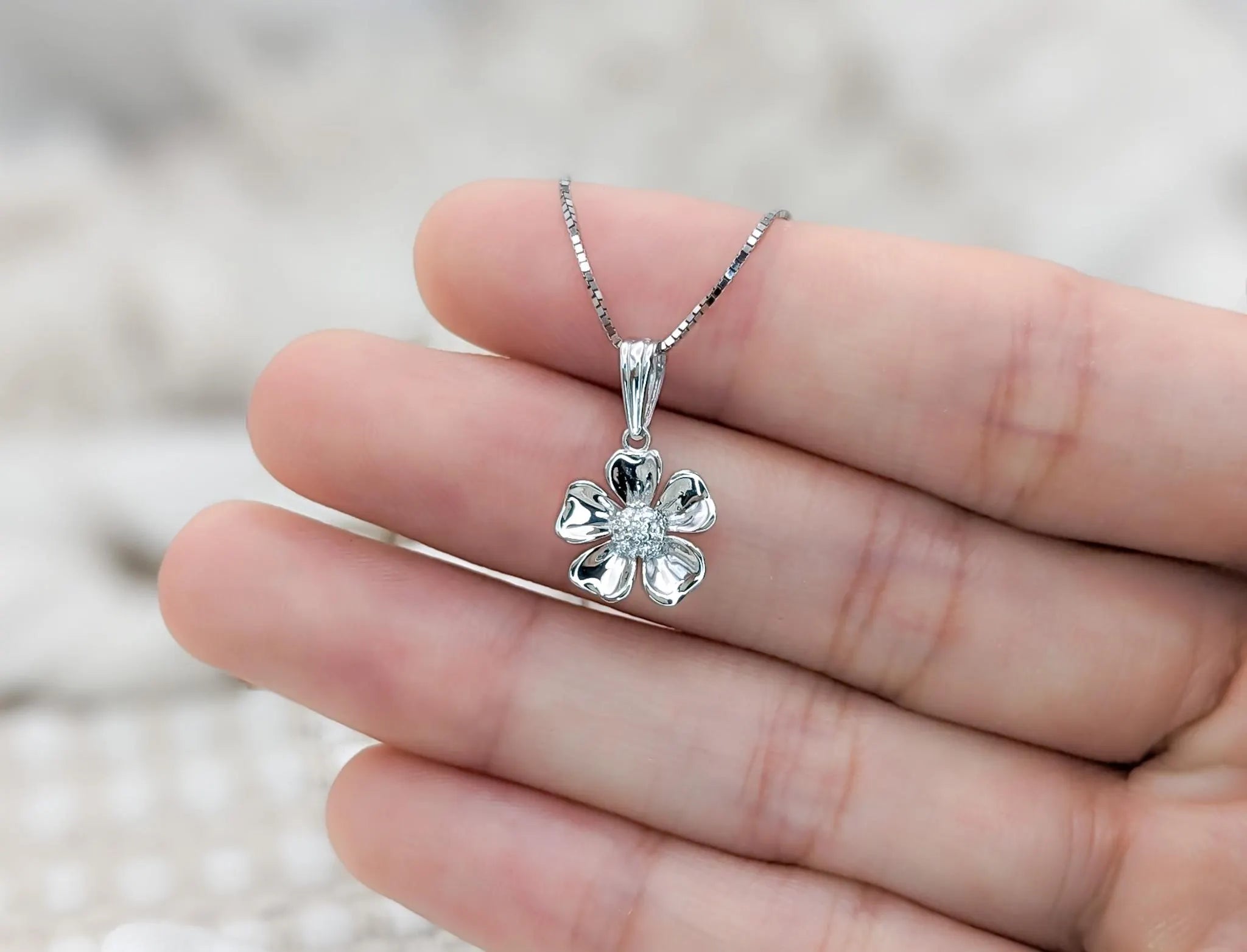 Primrose Pendant