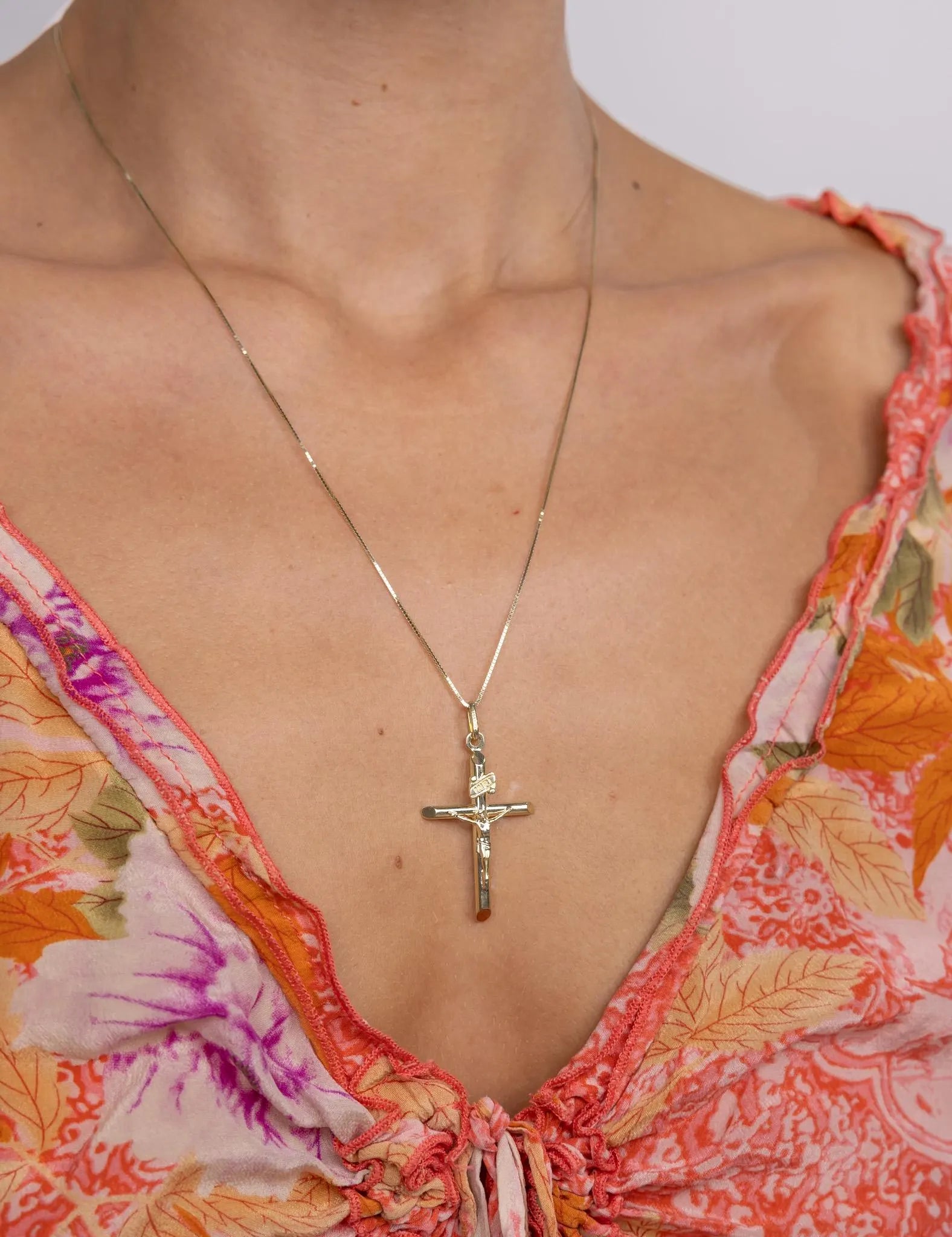 Gold INRI Jesus Crucifix Cross Pendant