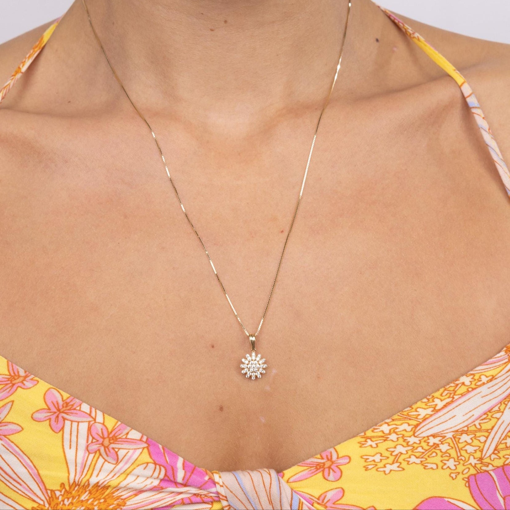 Dainty Flower Necklace