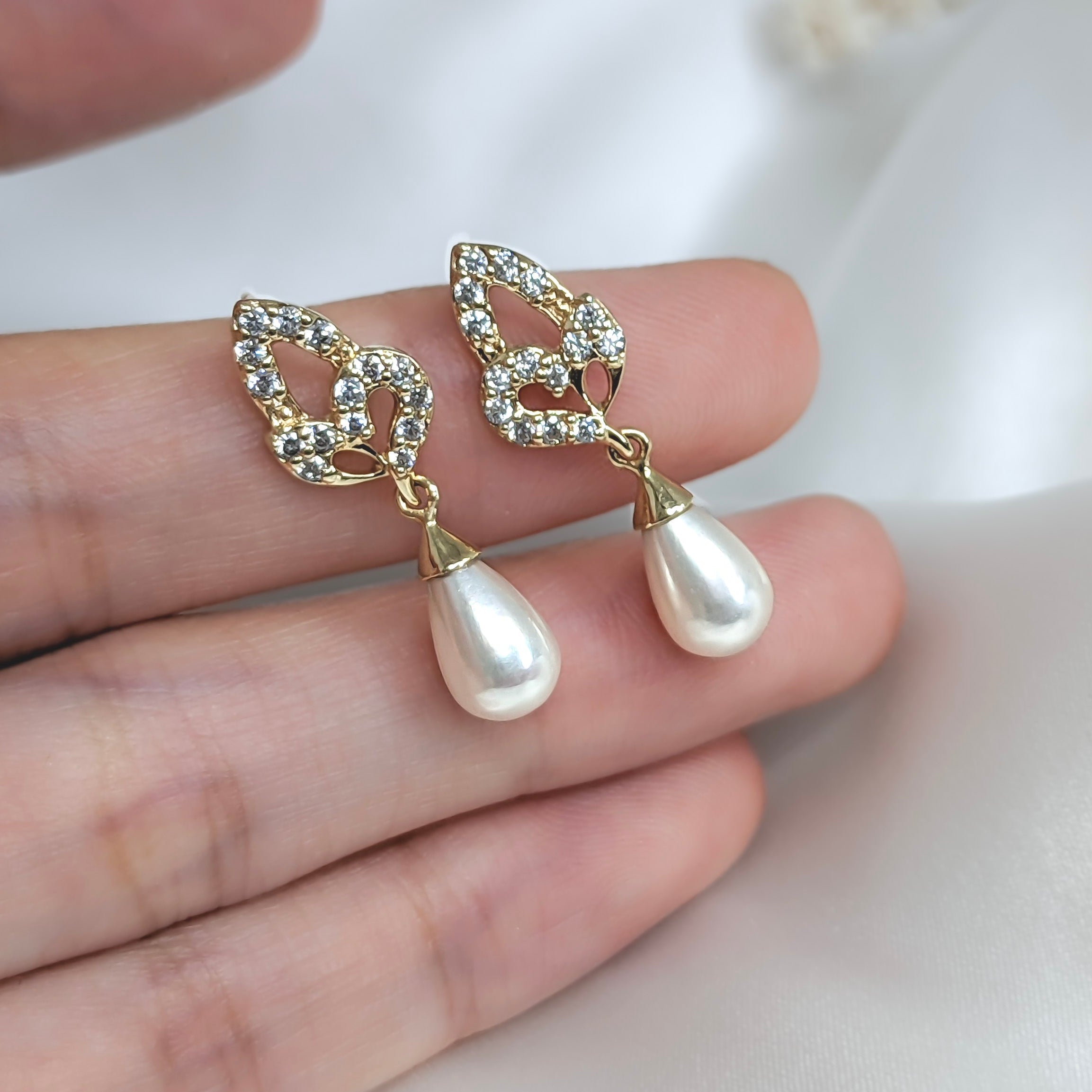 Pearl Drop Earrings