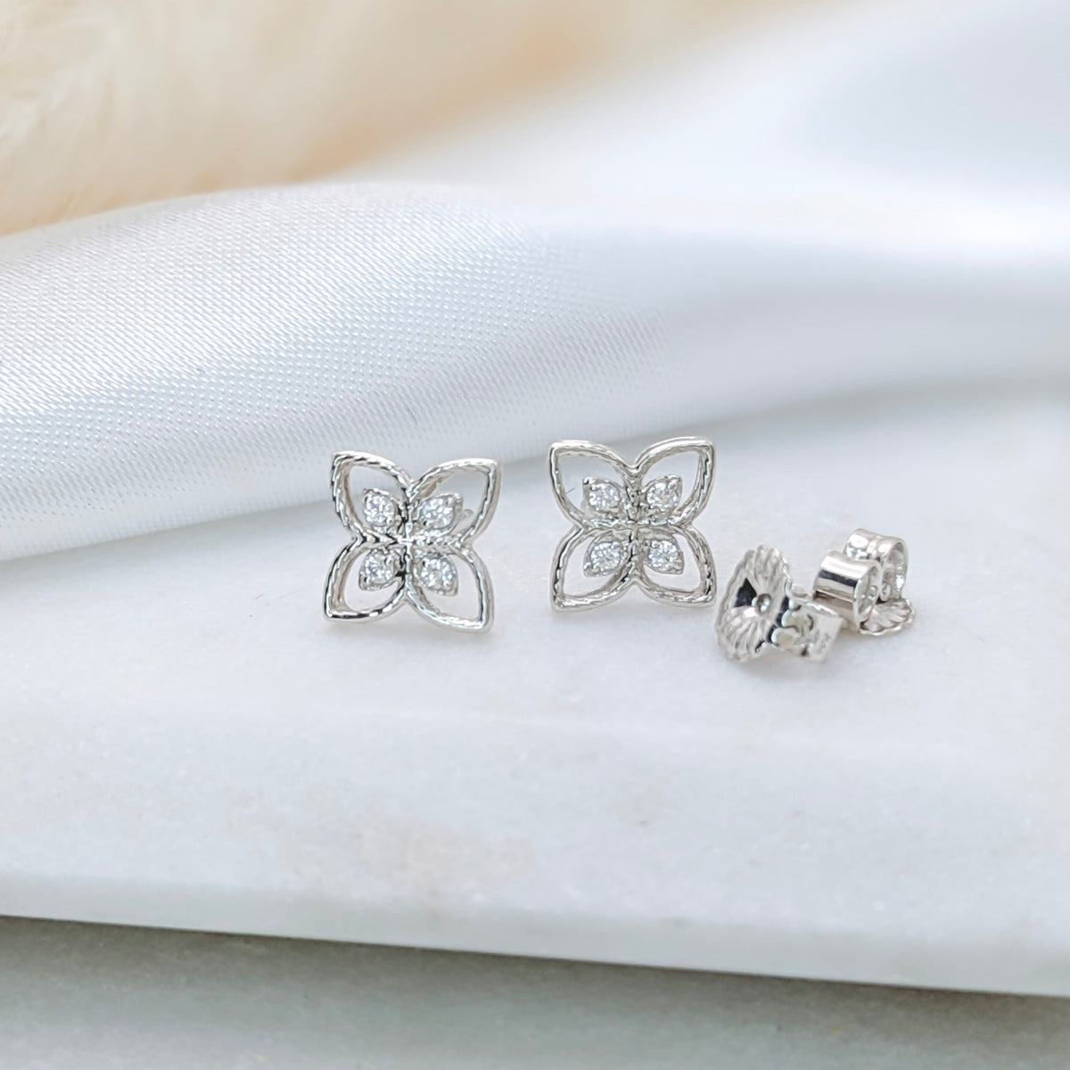 Vintage Petal Earring