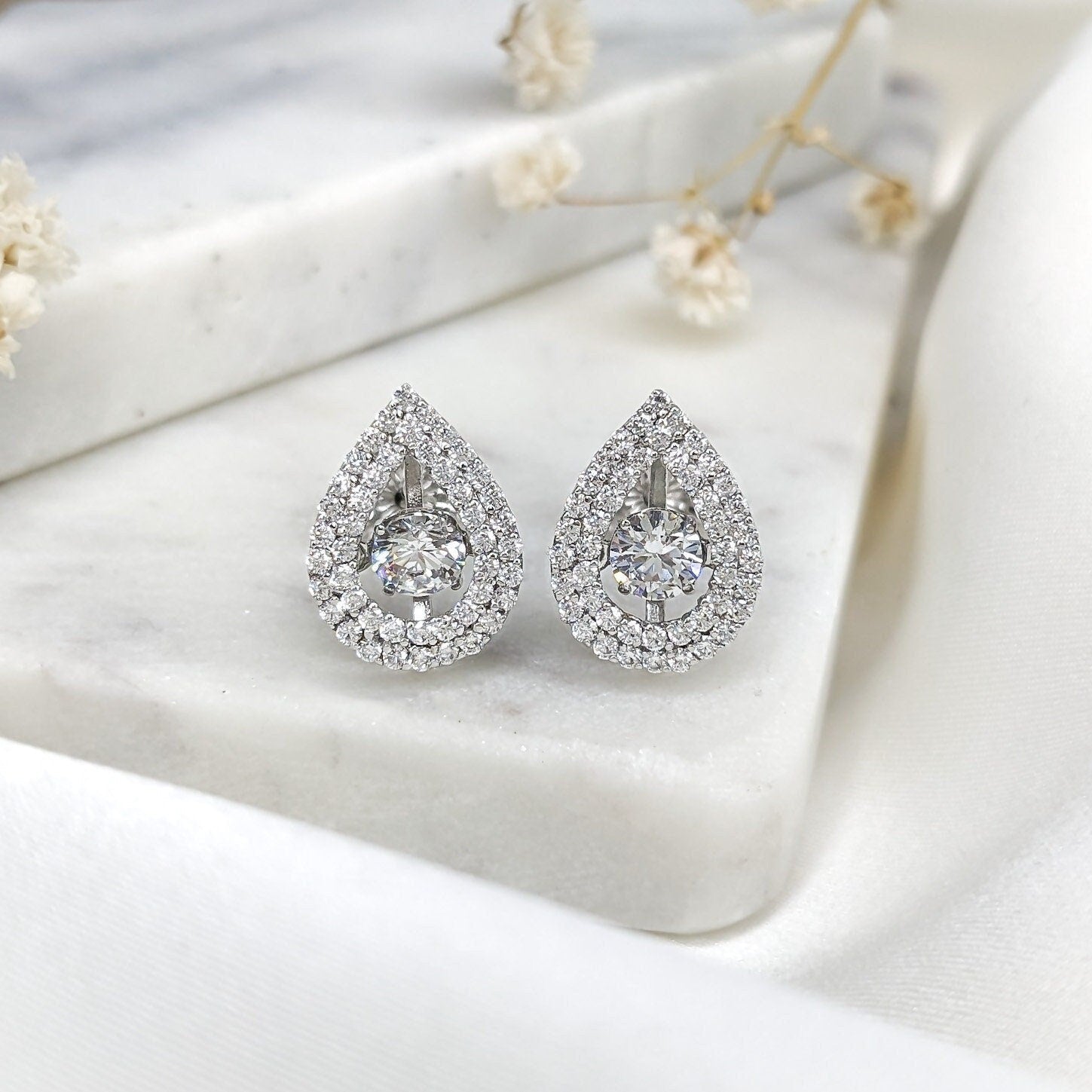 Tear Drop Dancing Stones Earrings