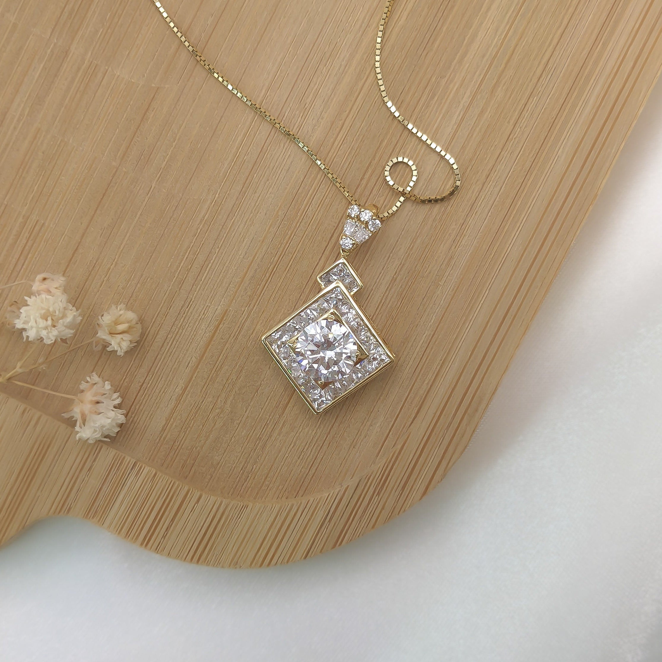 Art Deco Vintage Square Pendant
