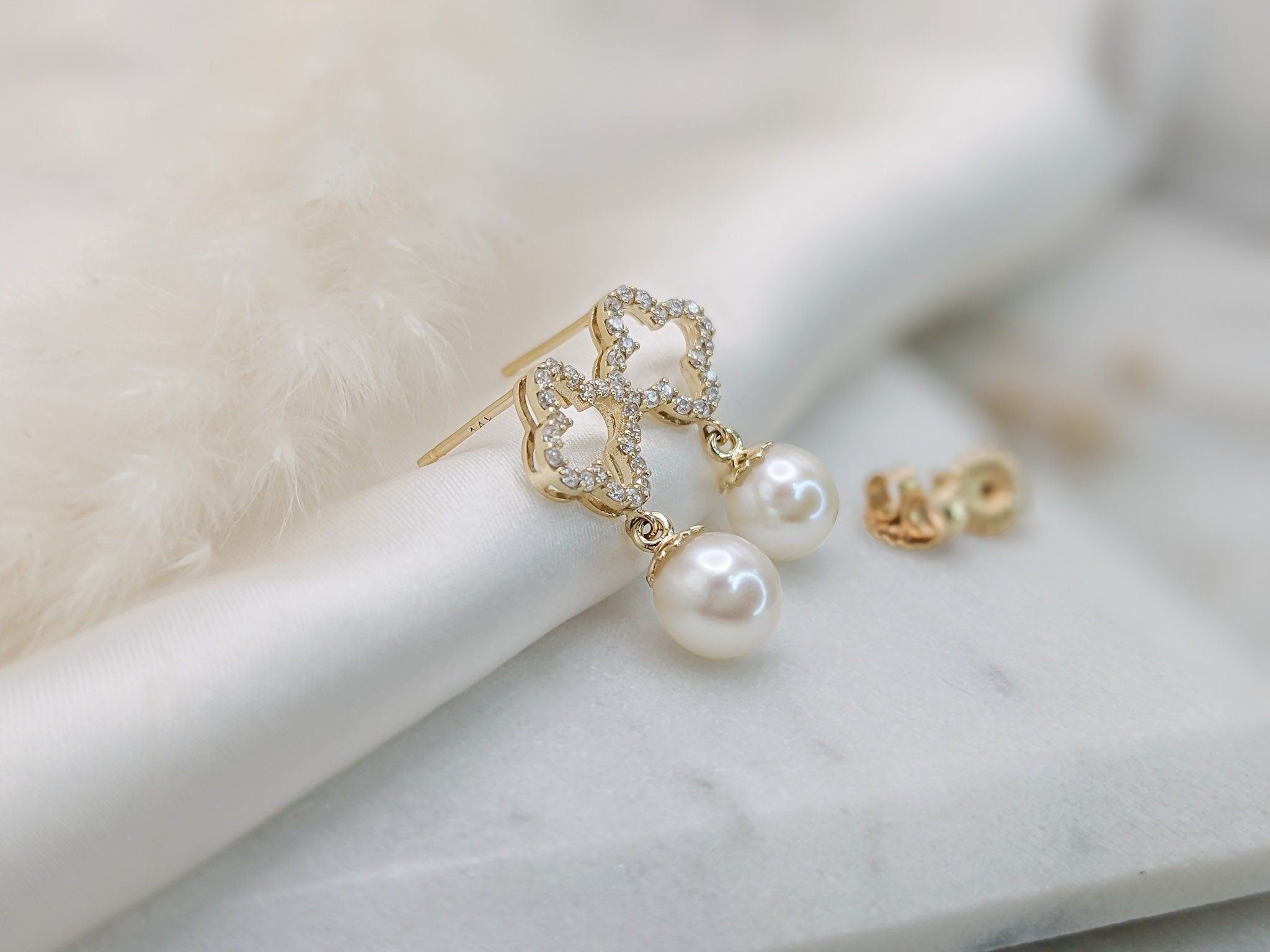 Clover Pearl Drop Earrings