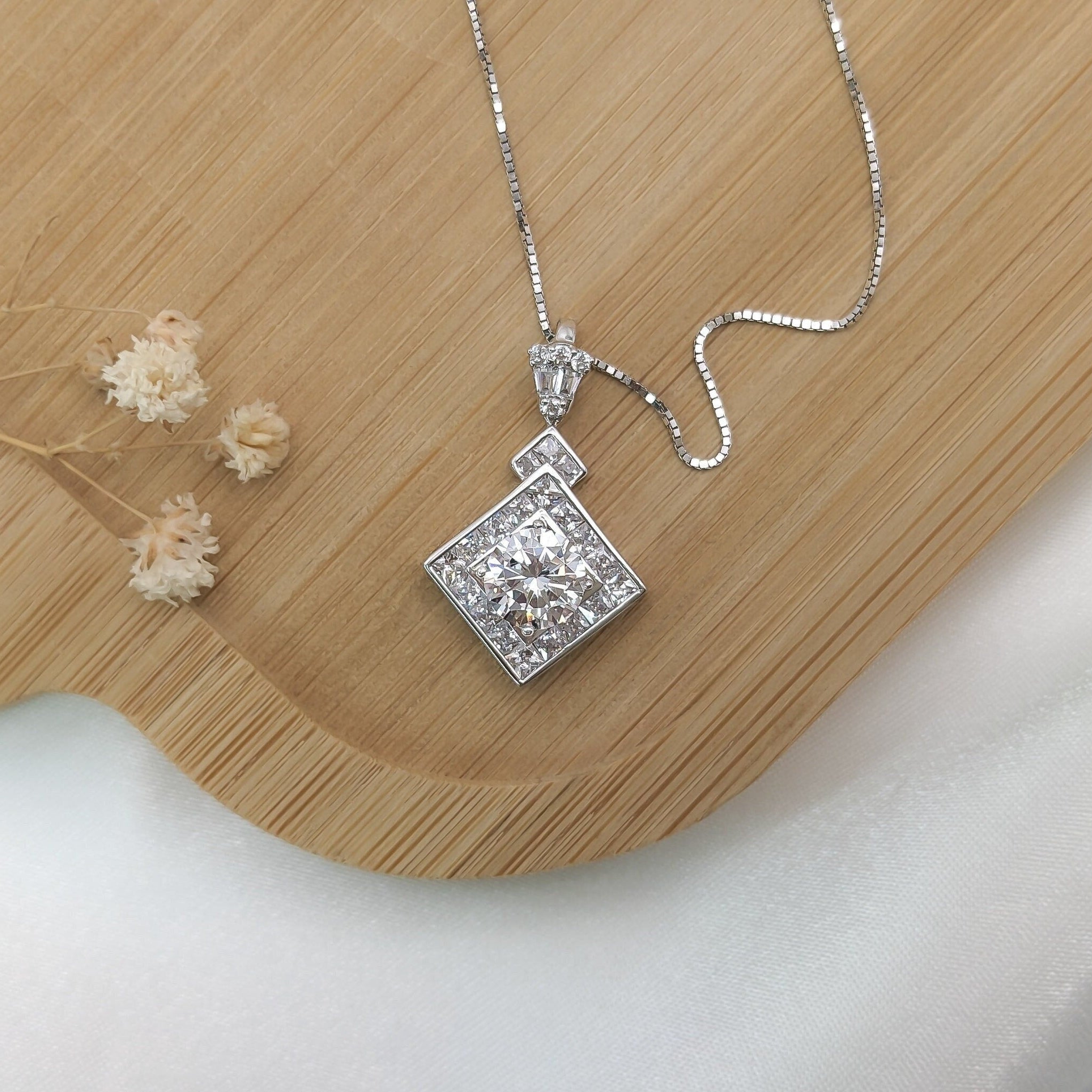 Art Deco Vintage Square Pendant
