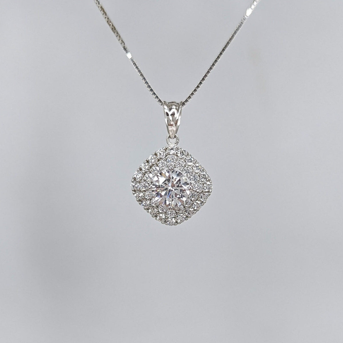 Square Cushion Pendant