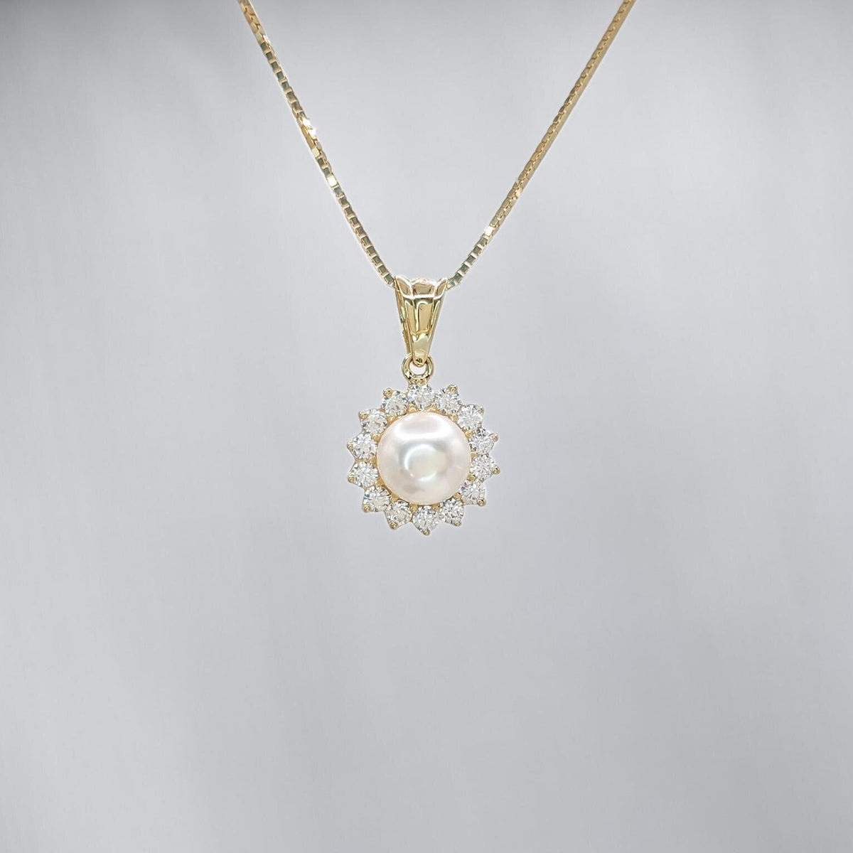 Flower Pearl Pendant