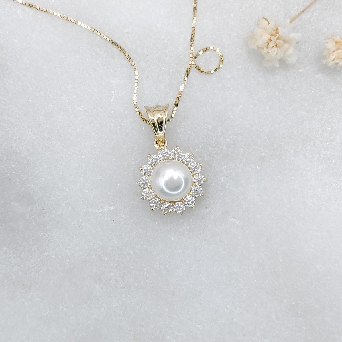 Flower Pearl Pendant